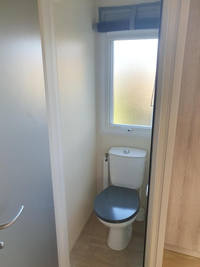 Charmant Mobil-Home Rocbaron Exterior photo